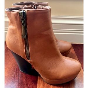 Bamboo tan platform bootie